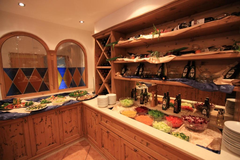 Hotel Fanes Suite & Spa Моэна Экстерьер фото